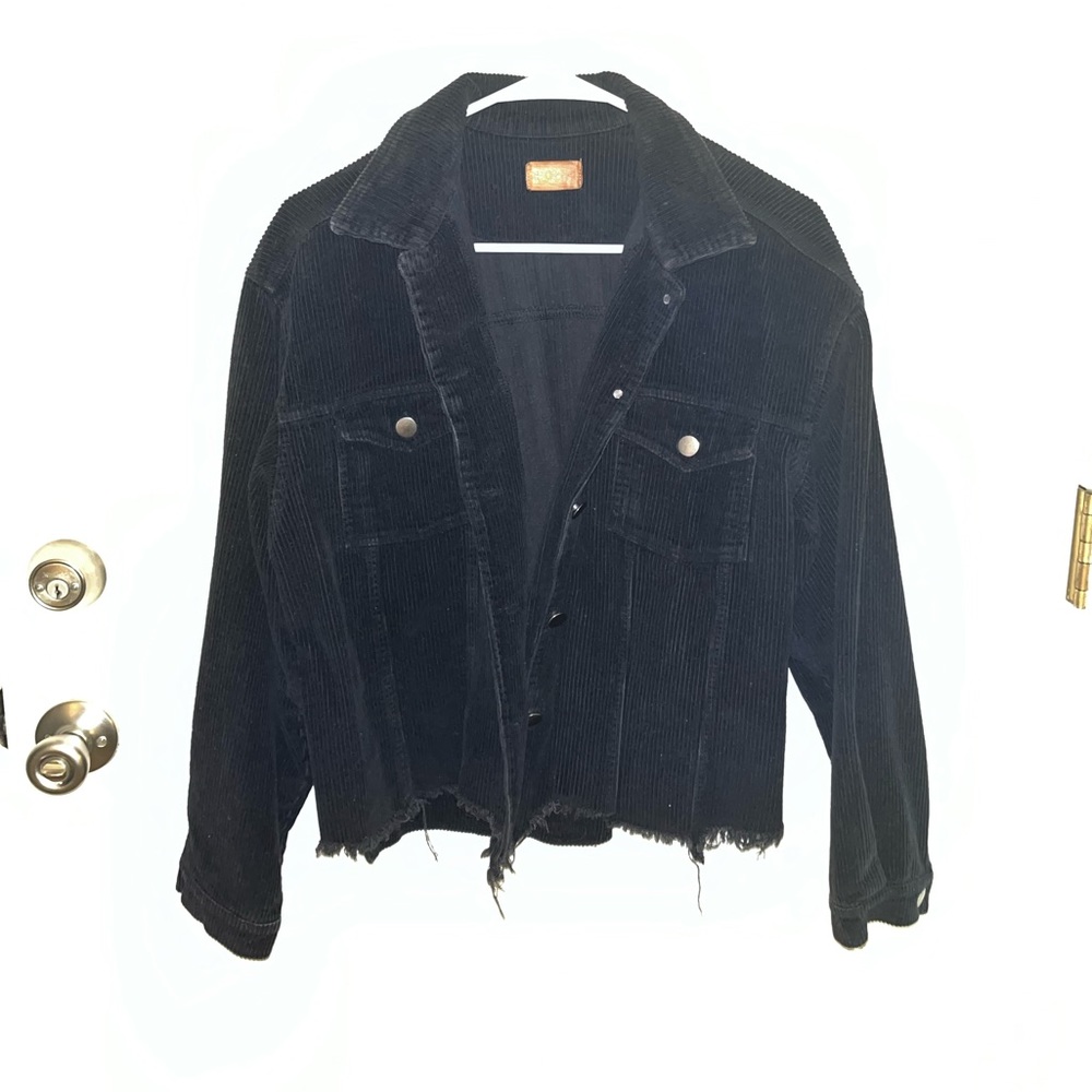 Black cropped cordoroy jacket